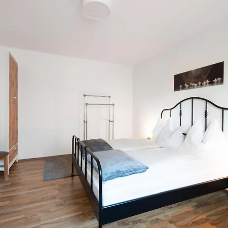 Апартаменты In Tyrol Near Lift Брук-ам-Циллер