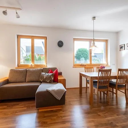 In Tyrol Near Lift * Брук-ам-Циллер