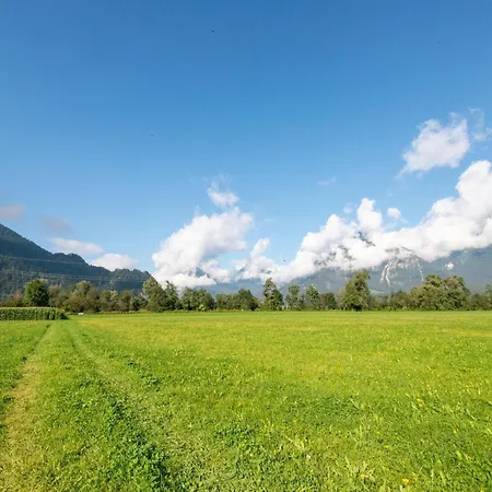 In Tyrol Near Lift Брук-ам-Циллер