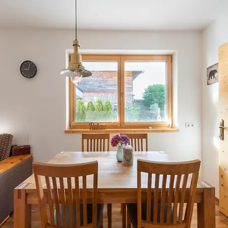 In Tyrol Near Lift * Брук-ам-Циллер